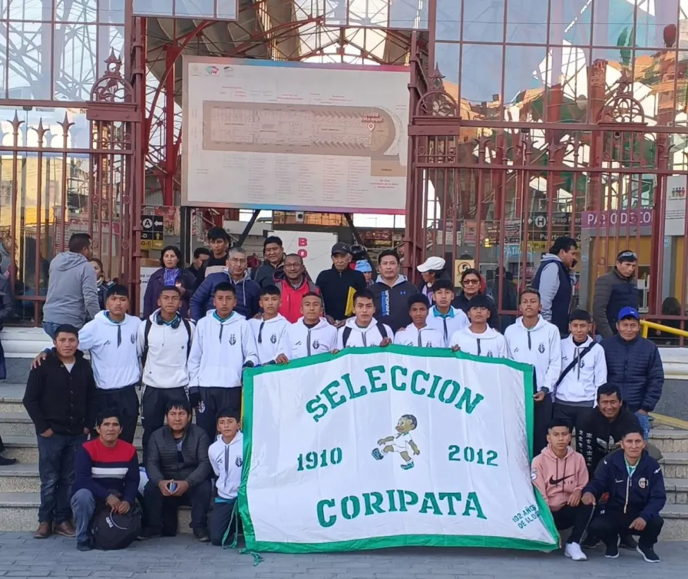 Los niños de la Escuela de Futbol Castillo & Careaga antes del viaje a Jujuy, Argentina. Foto: ICS
