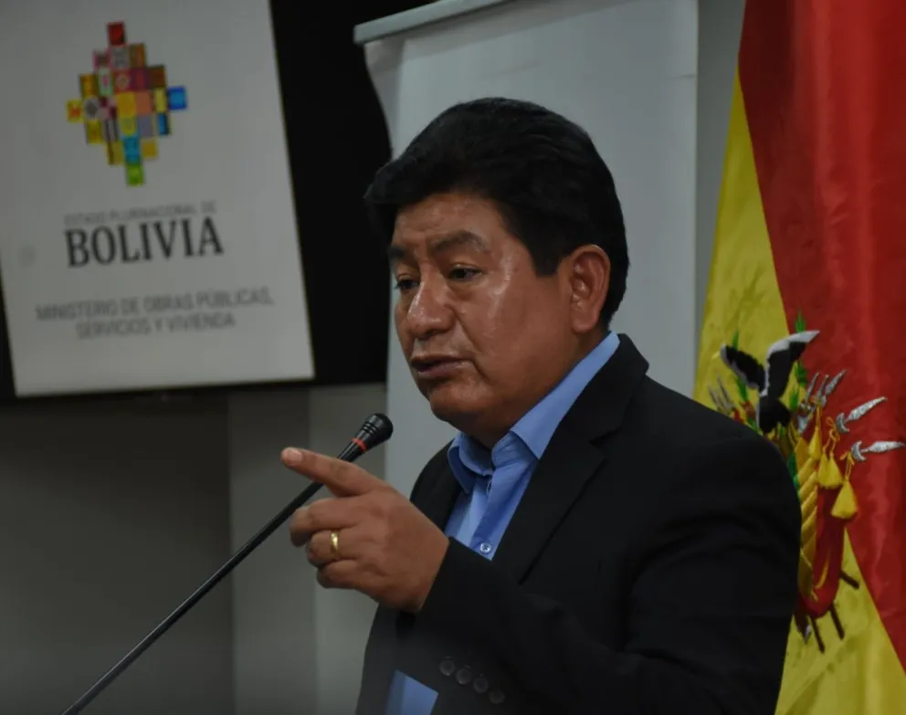 El ministro de Obras Públicas, Edgar Montaño. Foto: APG