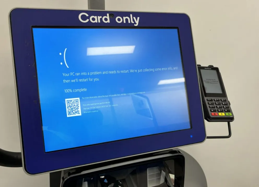 Mensaje de error en un cajero de una tienda de Bg W en Brisbane (Australia) . Foto: EFE