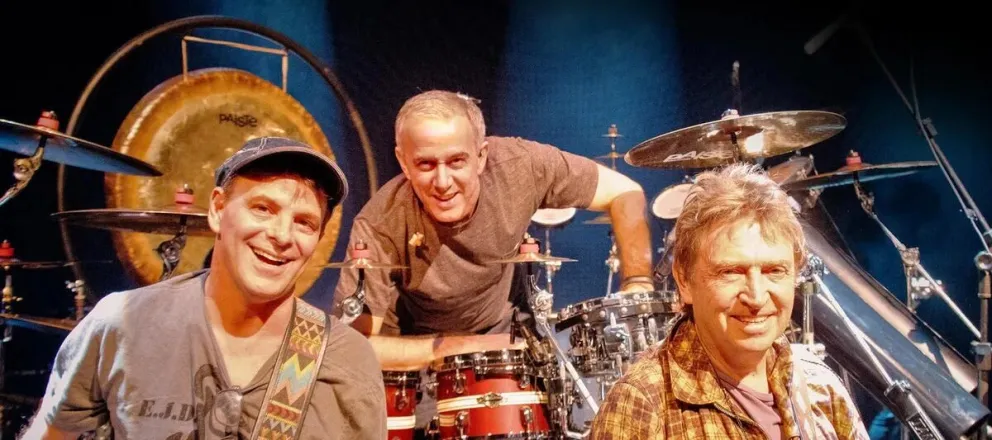 Call The Police tras el concierto que dio en Bogotá.  FOTO: Infobae