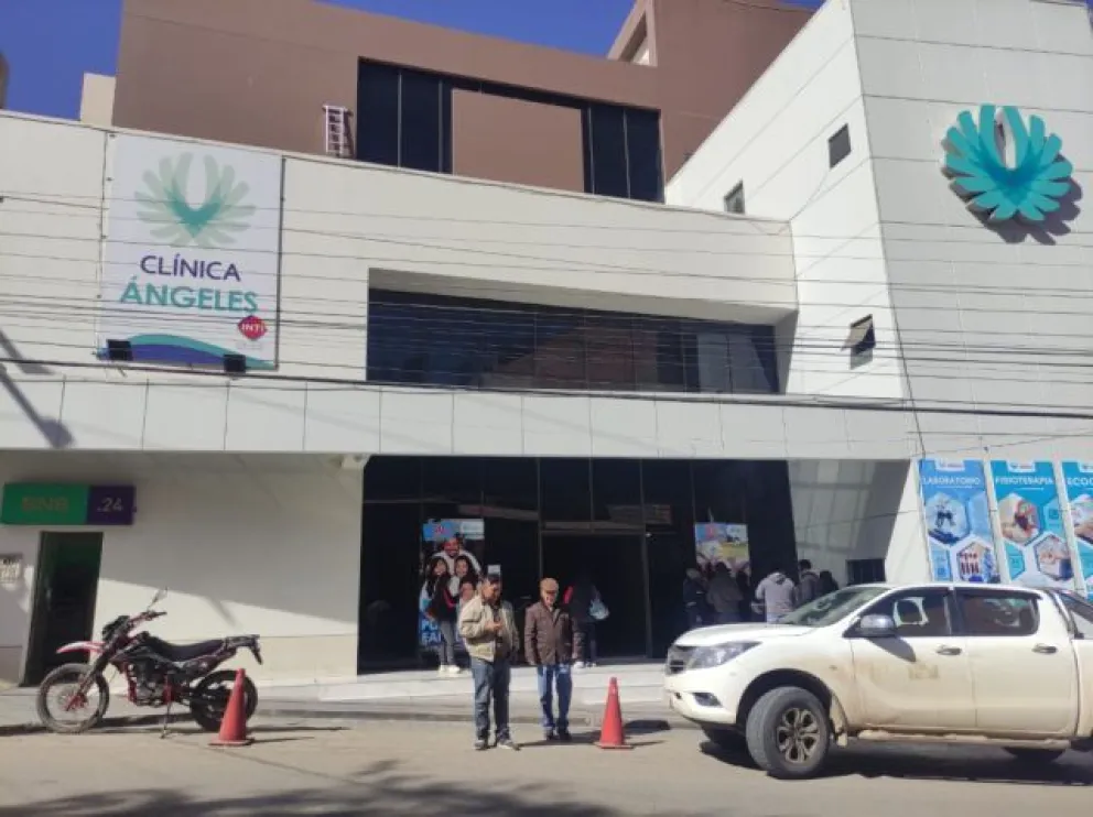 La joven premilitar estaba internada en la clínica Ángeles de Sucre. Foto: Correo del Sur