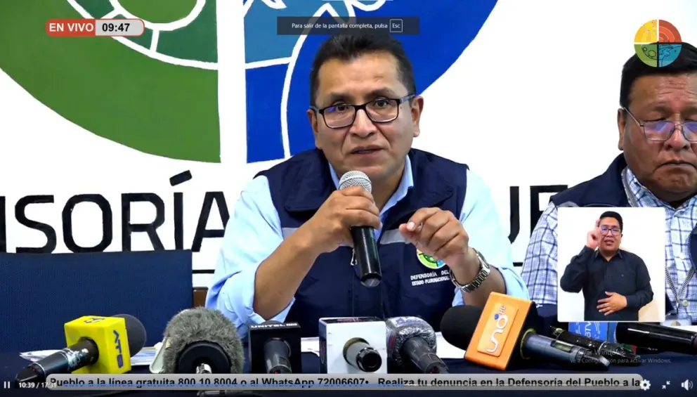 El Defensor del Pueblo, Pedro Calisaya, presenta el segundo informe de conflictividad en Bolivia. Foto: Defensor del Pueblo