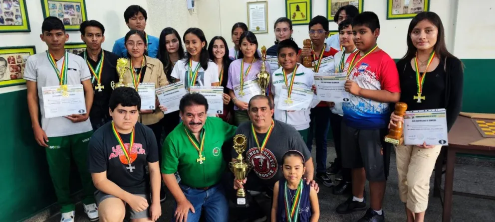 Los premiados del Grand Prix. Foto: Federación Boliviana de Ajedrez.