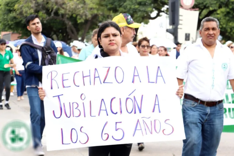 Médicos en una anterior movilización en la ciudad de Santa Cruz. Foto: Red Uno