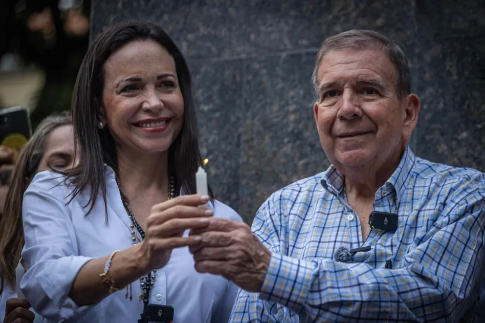 Edmundo González Urrutia junto a la líder antichavista María Corina Machado. Foto. EFE