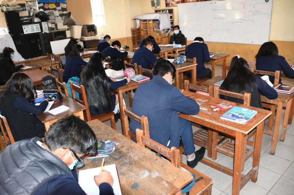 Estudiantes durante las clases en la ciudad de La Paz. Foto: ABI