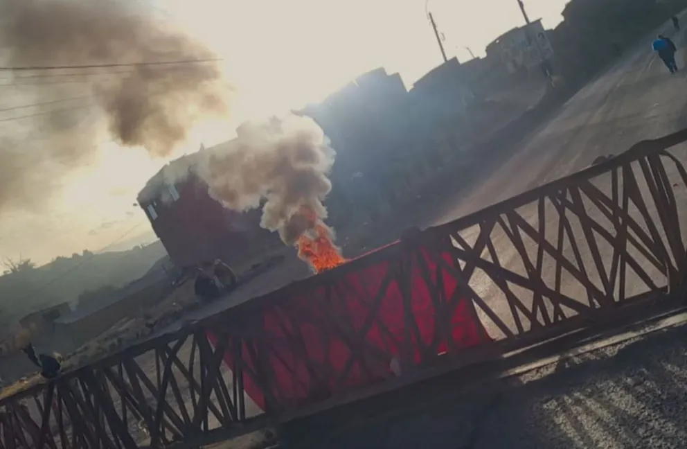 Los bloqueos y protestas en el puente Internacional de Ilave. Foto: Captura de video