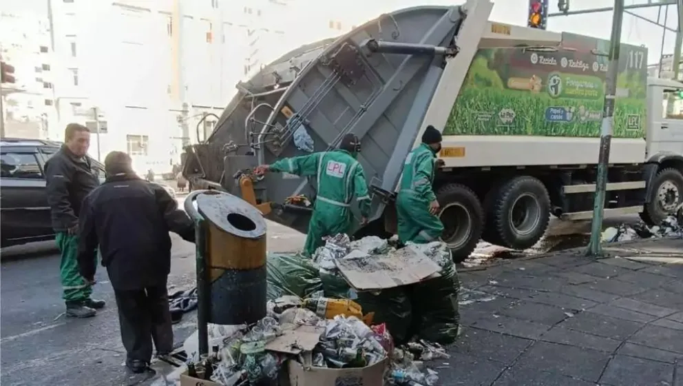 Recolección de basura en la ciudad de La Paz. Foto: ATB