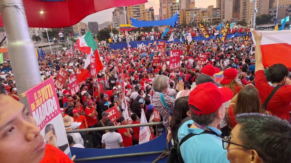 Los militantes del Partido Socialista Unido de Venezuela (PSUV), de Maduro. Fotos: Carlos Quisbert / Visión360