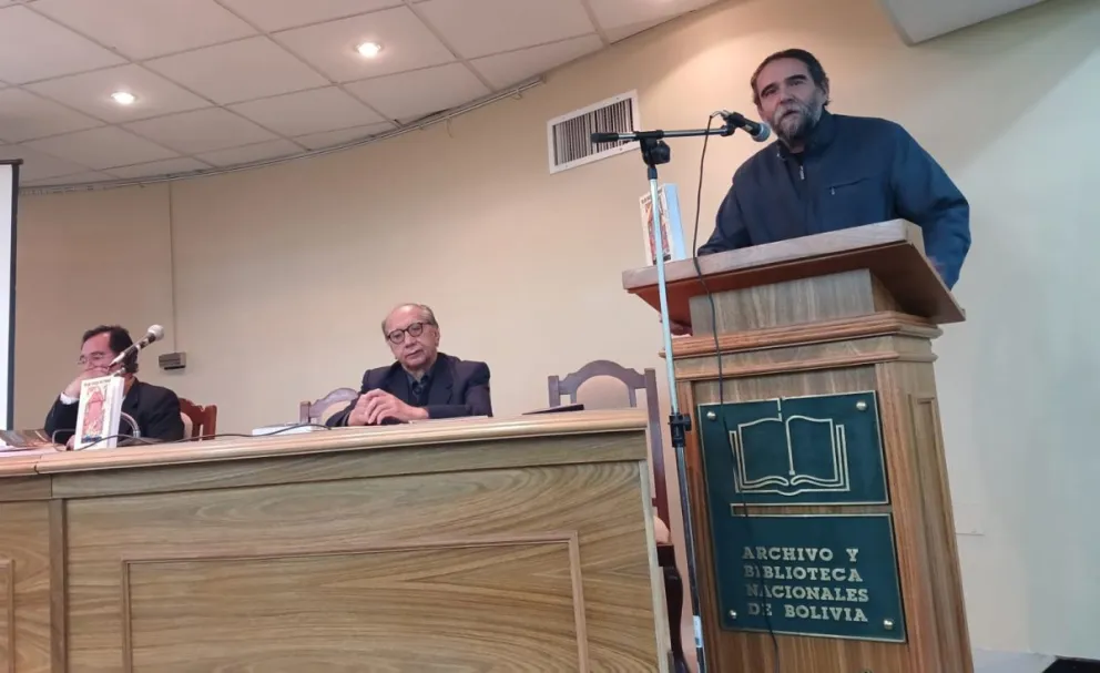 Acto de presentación del libro.  FOTO: FCBCB