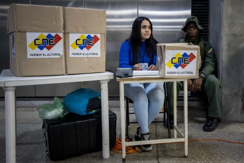 Una mesa de votación en Venezuela. Foto: EFE