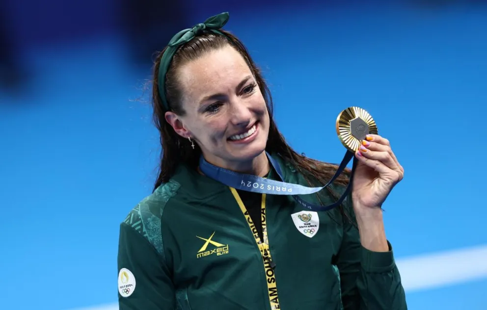 La sudafricana Tatjana Smith tras ganar los 100m mariposa en La Defense Arena de París, Francia. Foto EFE