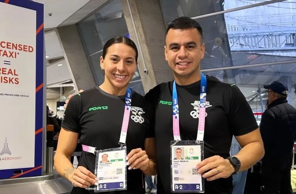 Ribera (izq.) y su entrenador Yassir Abdalla. Foto: COB.