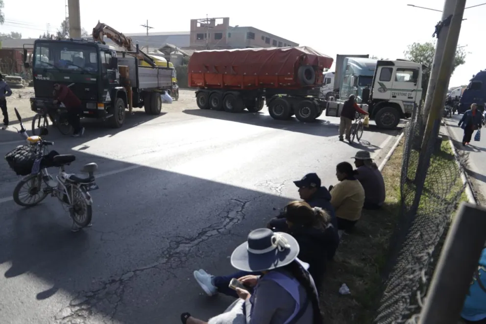 Uno de los sectores de bloqueo en Cochabamba. Fotos: APG