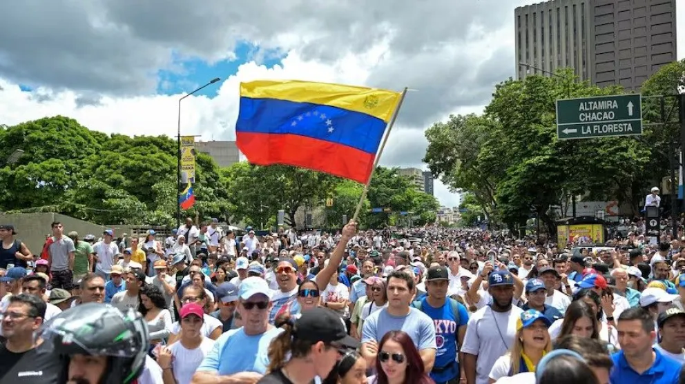 Opositores a Nicolás Maduro se movilizan en Caracas, Venezuela. Foto: AFP