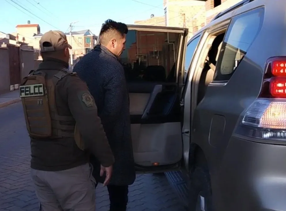 El tiktoker alteño cuando fue aprehendido en su domicilio en la ciudad de El Alto: Facebook del Ministerio de Culturas