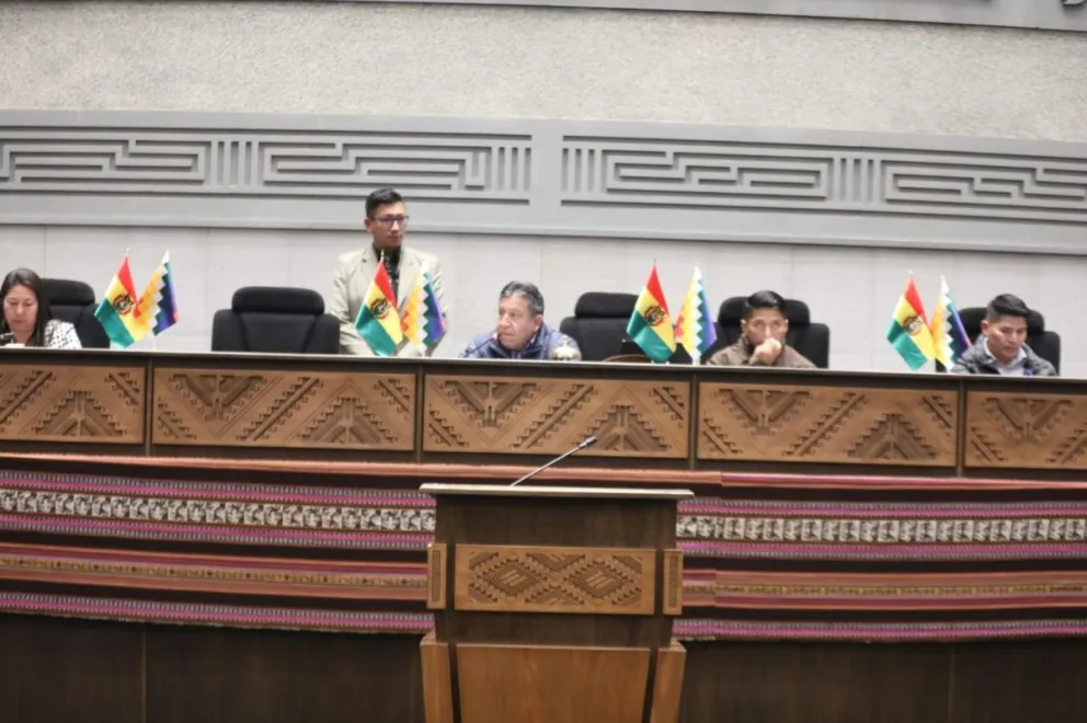 La sesión se reinstalará el viernes. Foto: ABI