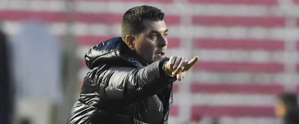 El entrenador español terminó contrariado el partido por su expulsión. Foto APG