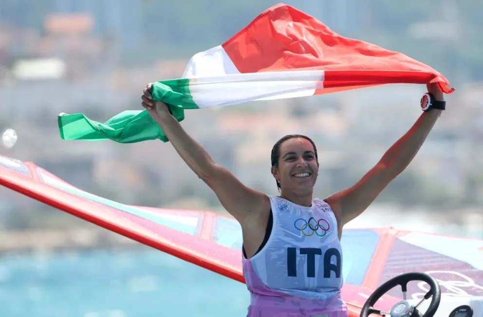Marta Maggetti, de Italia, celebra la victoria en la final olímpica. Foto: EFE.