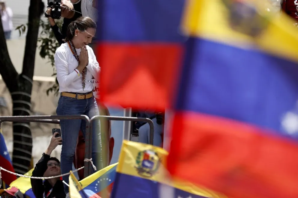 La líder opositora de Venezuela María Corina Machado habla durante una protesta en rechazo a los resultados oficiales de las elecciones presidenciales. Foto: EFE