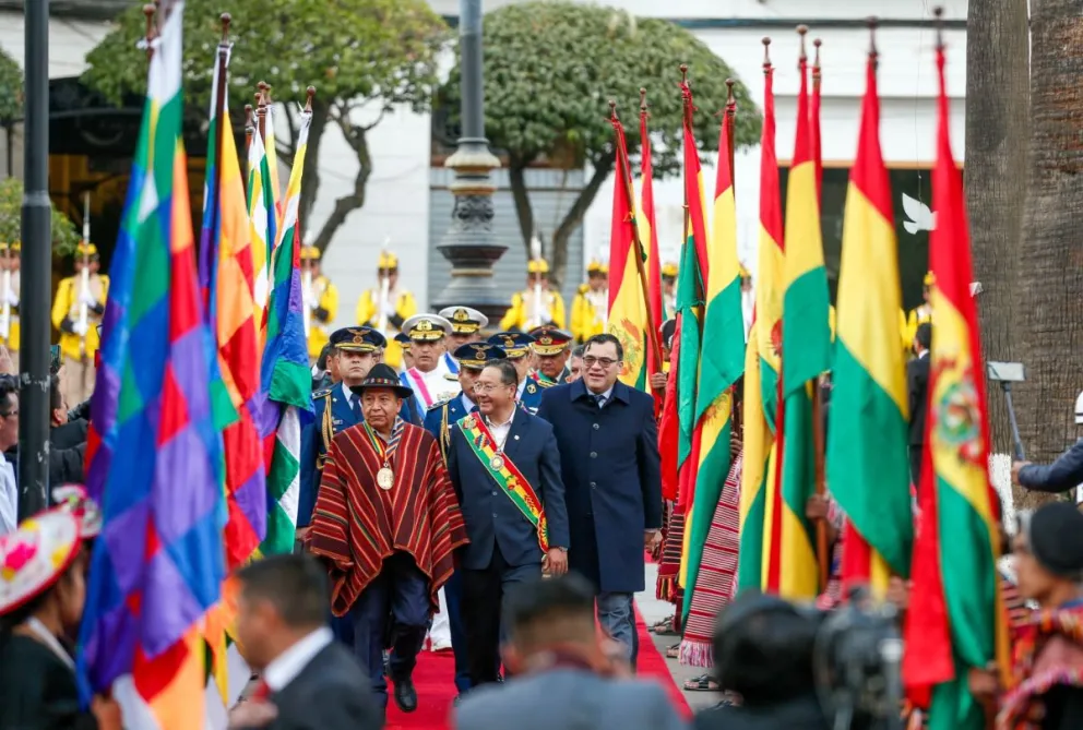 Parte de los actos por el 6 de Agosto, en Sucre. Foto: @luchoxbolivia 