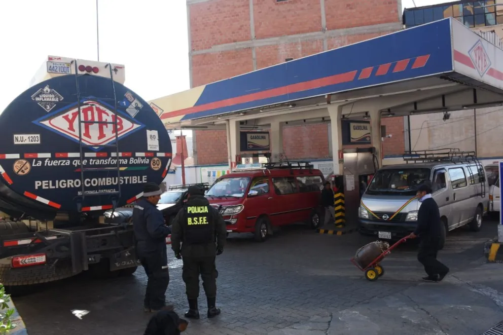 El presidente Arce se refirió al polémico tema de la subvención de los combustibles. Foto: APG