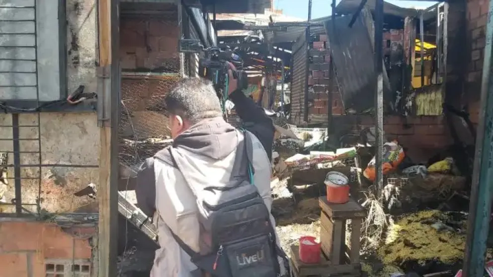 Son 15 los puestos de venta que quedaron afectados por el incendio del sábado en el mercado Uruguay.   Foto: AMUN