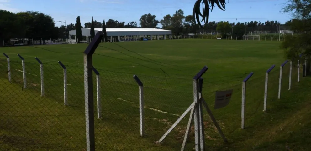 Una vista del Complejo Ursuaga del Club Defensor Sporting de Uruguay, allí trabajará el Tigre antes de enfrentar a Peñarol. Foto: El País Uruguay.