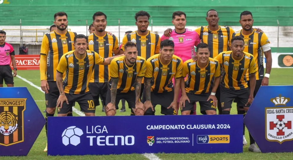 Formación inicial del Tigre para el partido contra Real Santa Cruz en Montero. Foto: club The Strongest.