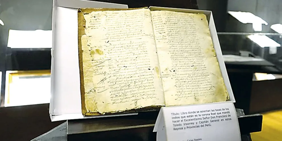 El manuscrito, en poder de la Casa de la Moneda. Foto: Ahora El Pueblo