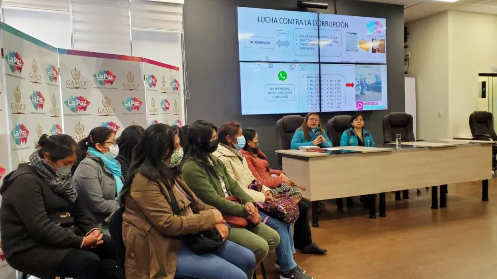 Autoridades municipales y víctimas realizaron una denuncia pública.    Foto: GAMLP