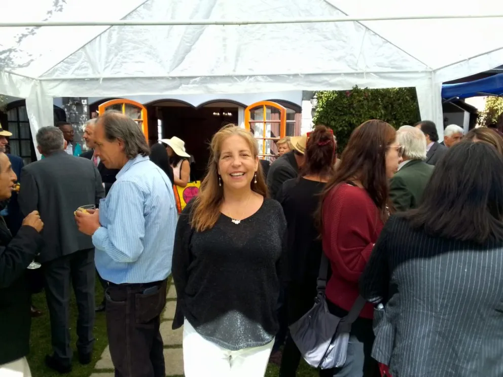 La cantante Magdalena Fleitas en una recepción en la Embajada de Argentina.   FOTO: Jorge Soruco /Visón 360