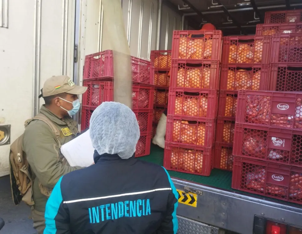 Efectivos durante el operativo. Foto: APG 