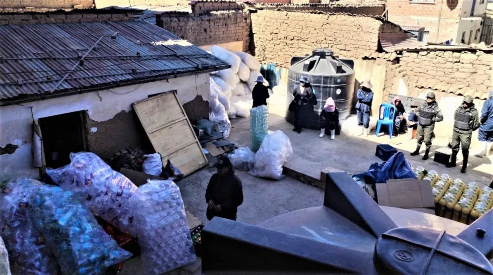 La fábrica funcionaba en un domicilio de dos habitaciones.  Foto: Policía Boliviana