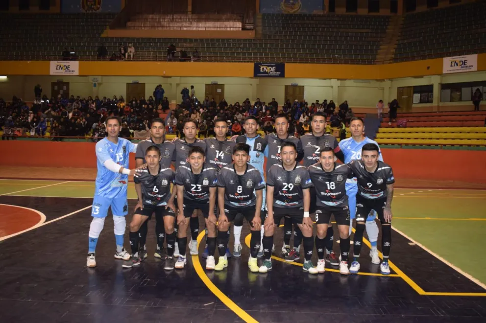 El plantel de Fantasmas que ganó su partido. Foto: Fantasmas Morales Moralitos.