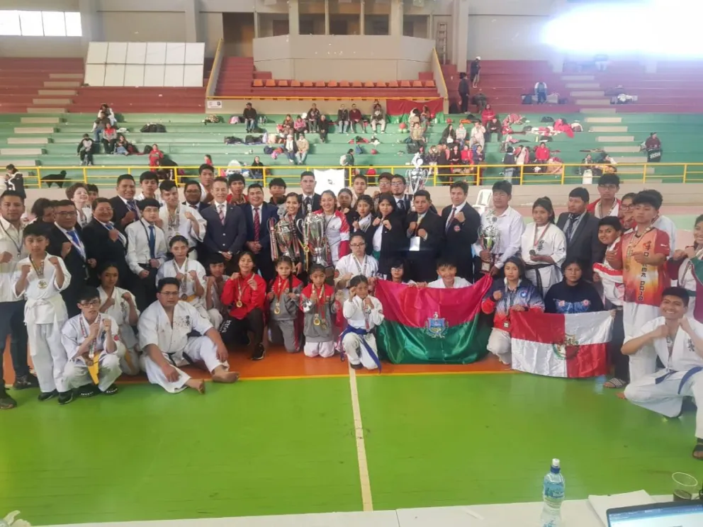 Los ganadores del Grand Prix Nacional. Foto: Feboka.