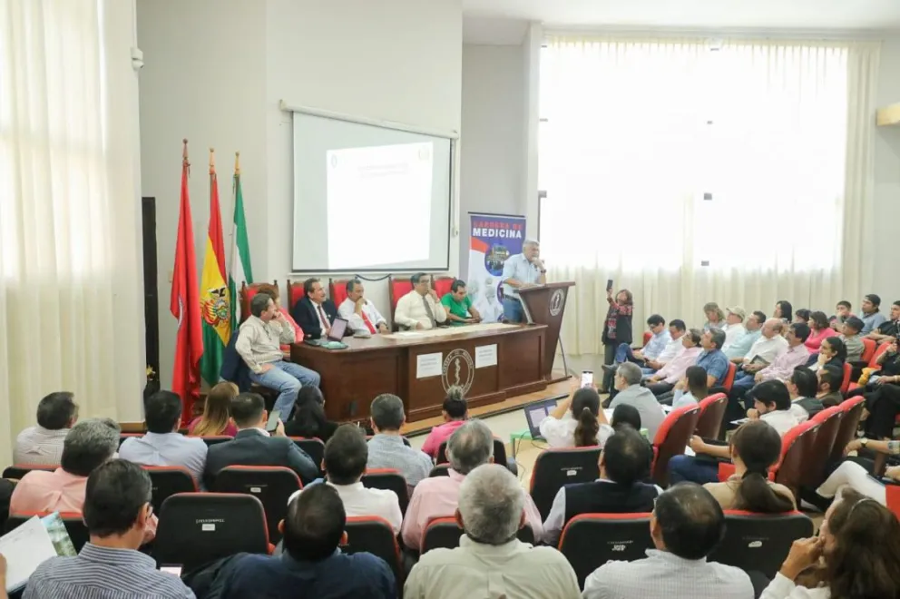 Reunión del Comité Interinstitucional de Santa Cruz. Foto: Facebook de Vicente Cuéllar