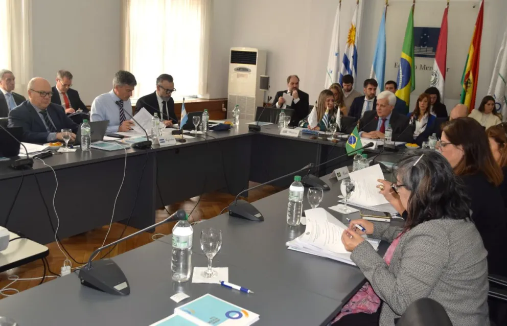 Coordinadores del Mercosur durante una reunión en Montevideo. Foto: @mercosur
