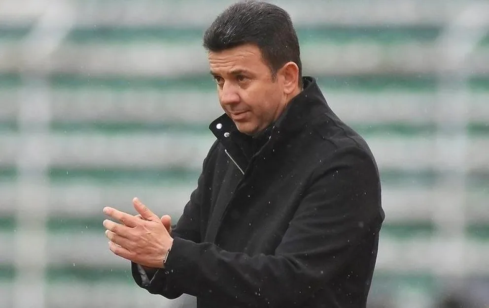 Baldivieso cuando dirigía a Always Ready. Foto: Archico APG.