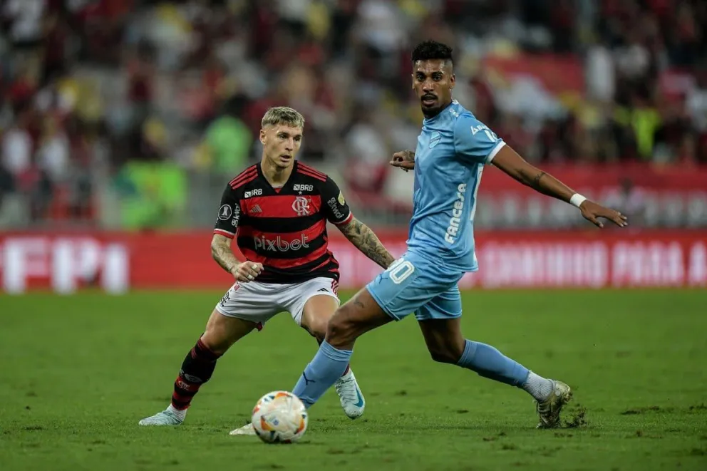 El bolivarista Fábio Gomes durante el partido con Flamengo. Foto: Conmebol.