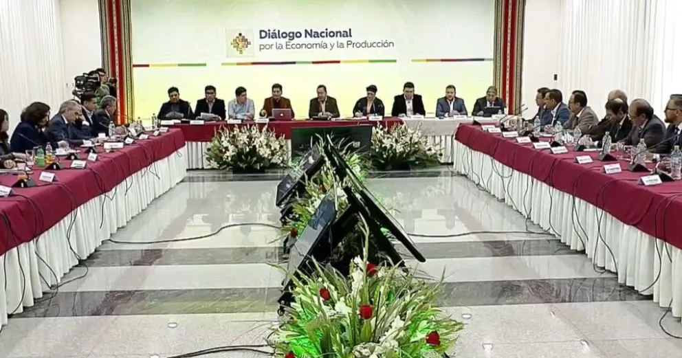 El presidente Luis arce dirige la segunda reunión con los empresarios. Foto: captura