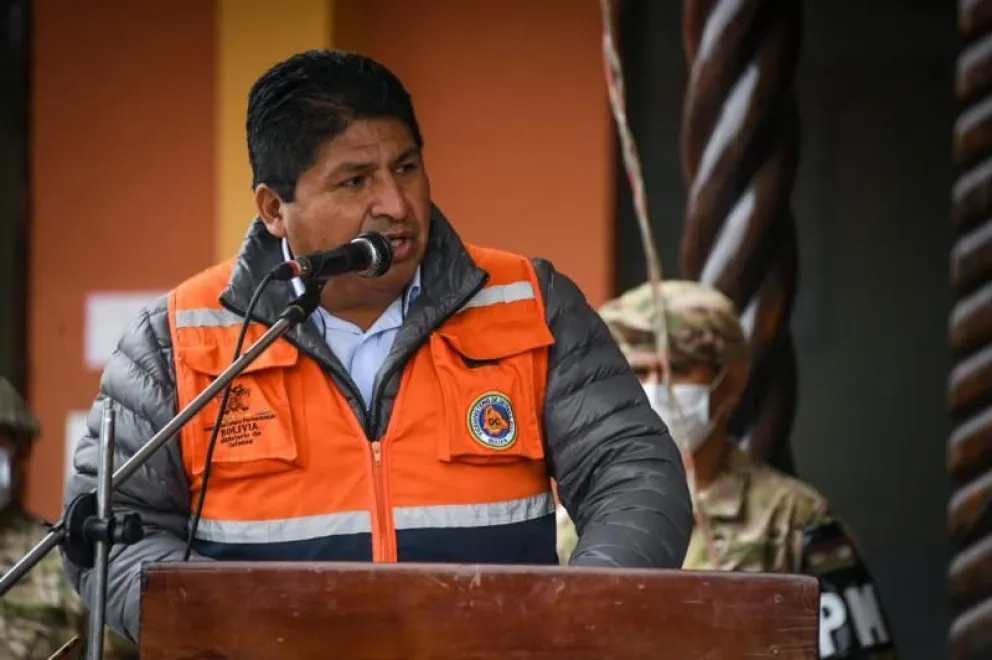 El viceministro de Defensa Civil, Juan Carlos Calvimontes en conferencia de prensa.  FOTO: ABI