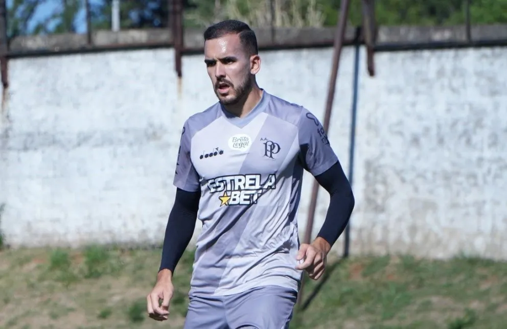 Luis Haquin en un entrenamiento del Ponte Preta, está de nuevo a disposición de la Verde. Foto: Ponte Preta. 