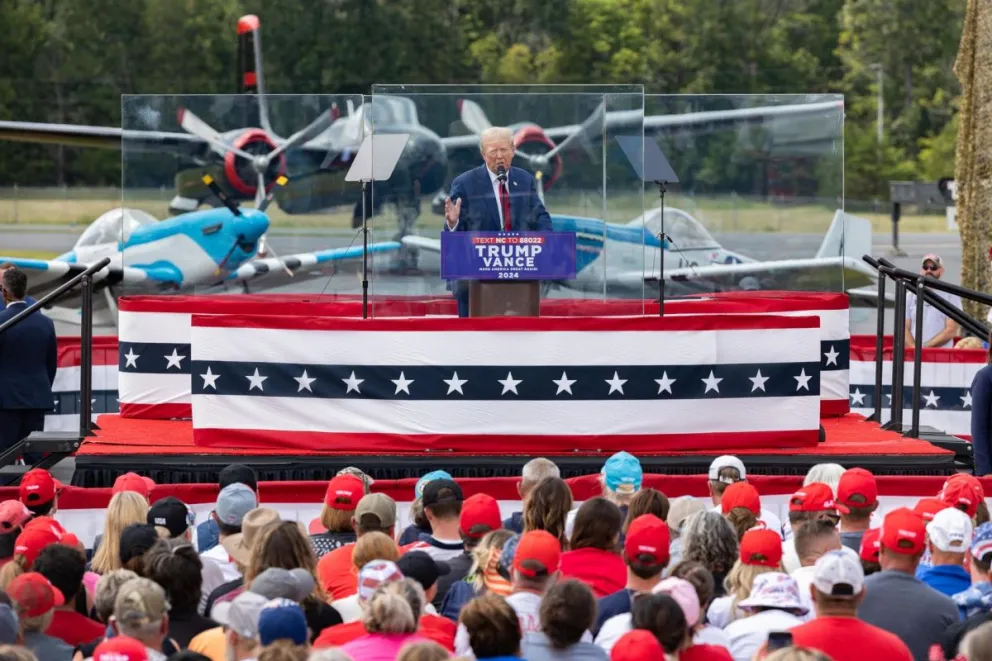 Donald J. Trump durante el mitin de este miércoles. Fotos: EFE