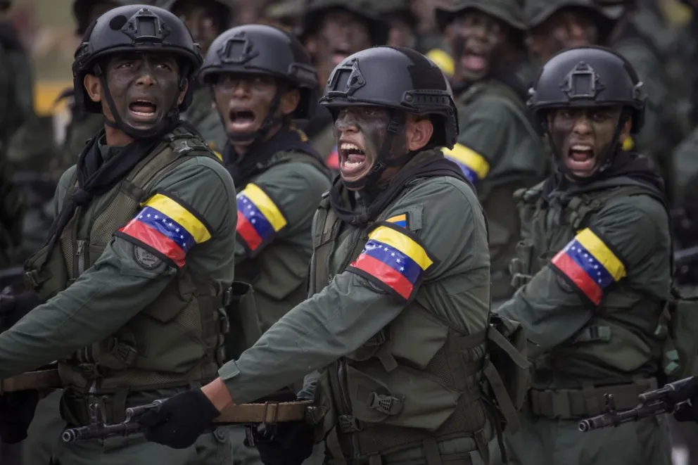 Miembros de las Fuerzas Armadas de Venezuela, sostén del régimen de Maduro. Foto: EFE