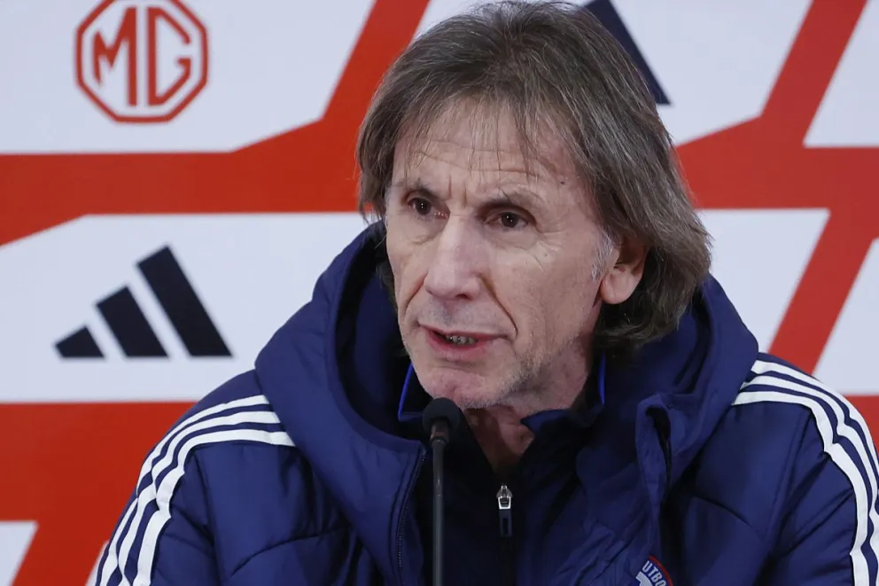 Gareca en la conferencia de prensa de sus convocados. Foto: EFE.