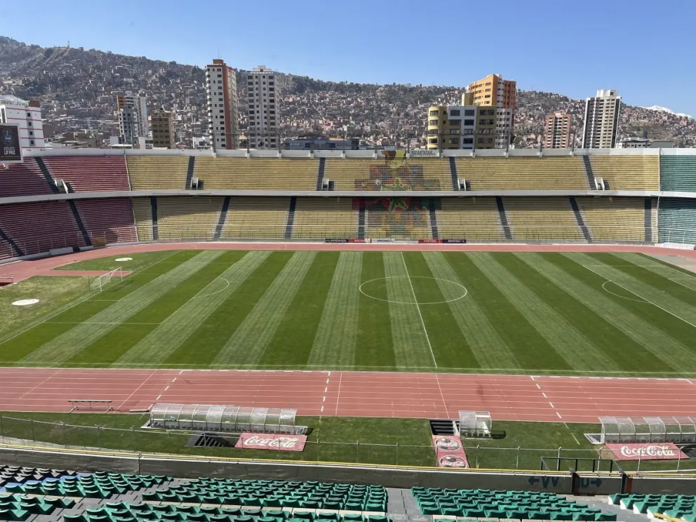 Una vista del estadio Hernando Siles desde la tribuna de preferencia. Foto: Jorge Asturizaga 