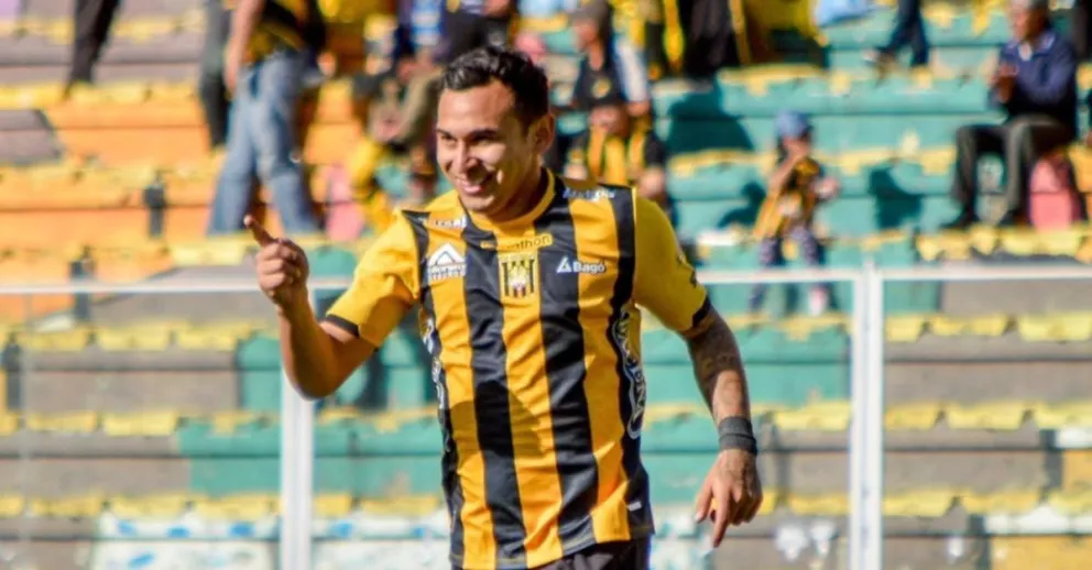 Bruno Miranda marcó un doblete para el Tigre frente a Royal Pari. Foto: Alejandro Apaza. 