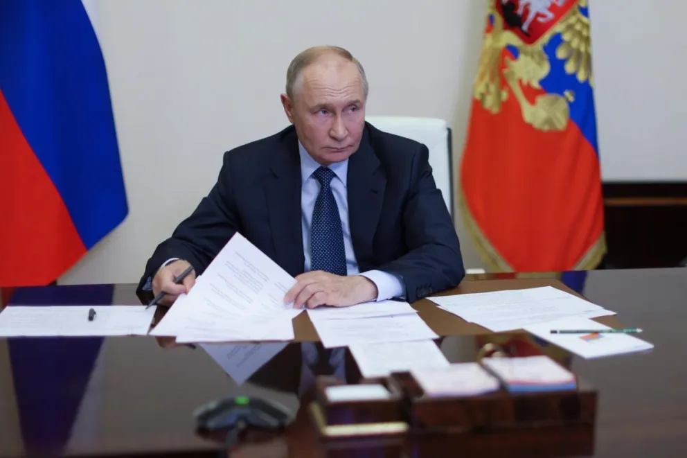 El presidente ruso, Vladimir Putin, participa en una reunión por videoconferencia sobre la situación en las regiones rusas de Belgorod, Kursk y Bryansk, Foto: EFE