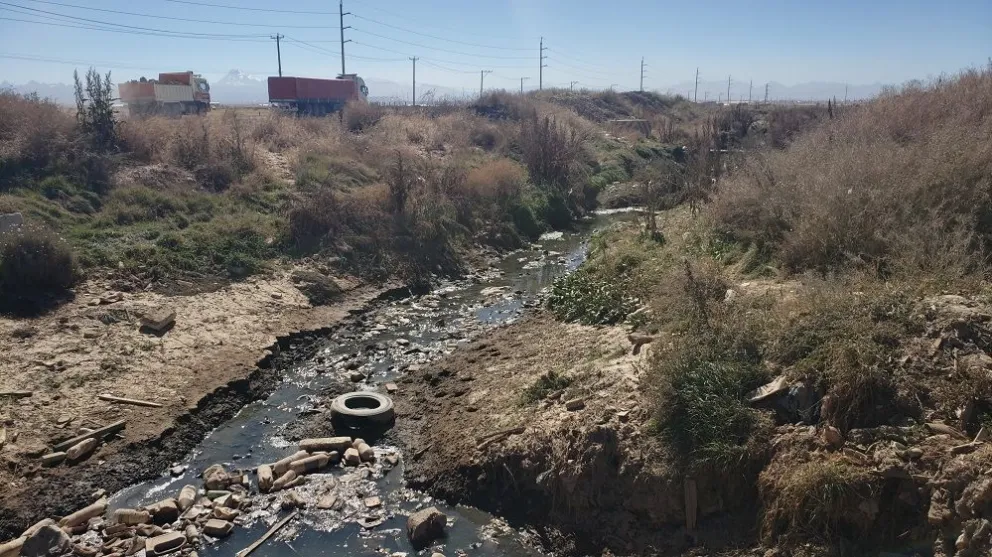 El río Pallina es uno de los símbolos de la contaminación en Viacha. Foto: Visión 360